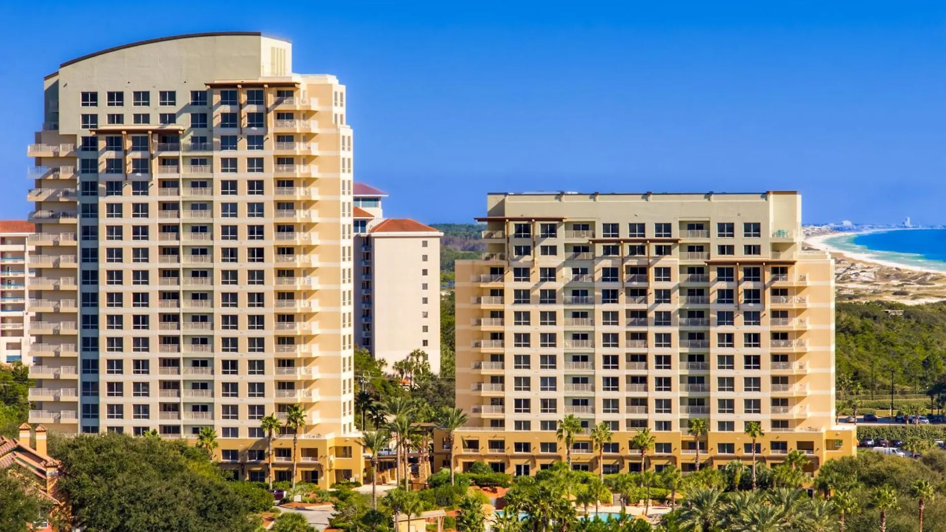 Luau 7012 Hotel Miramar Beach United States