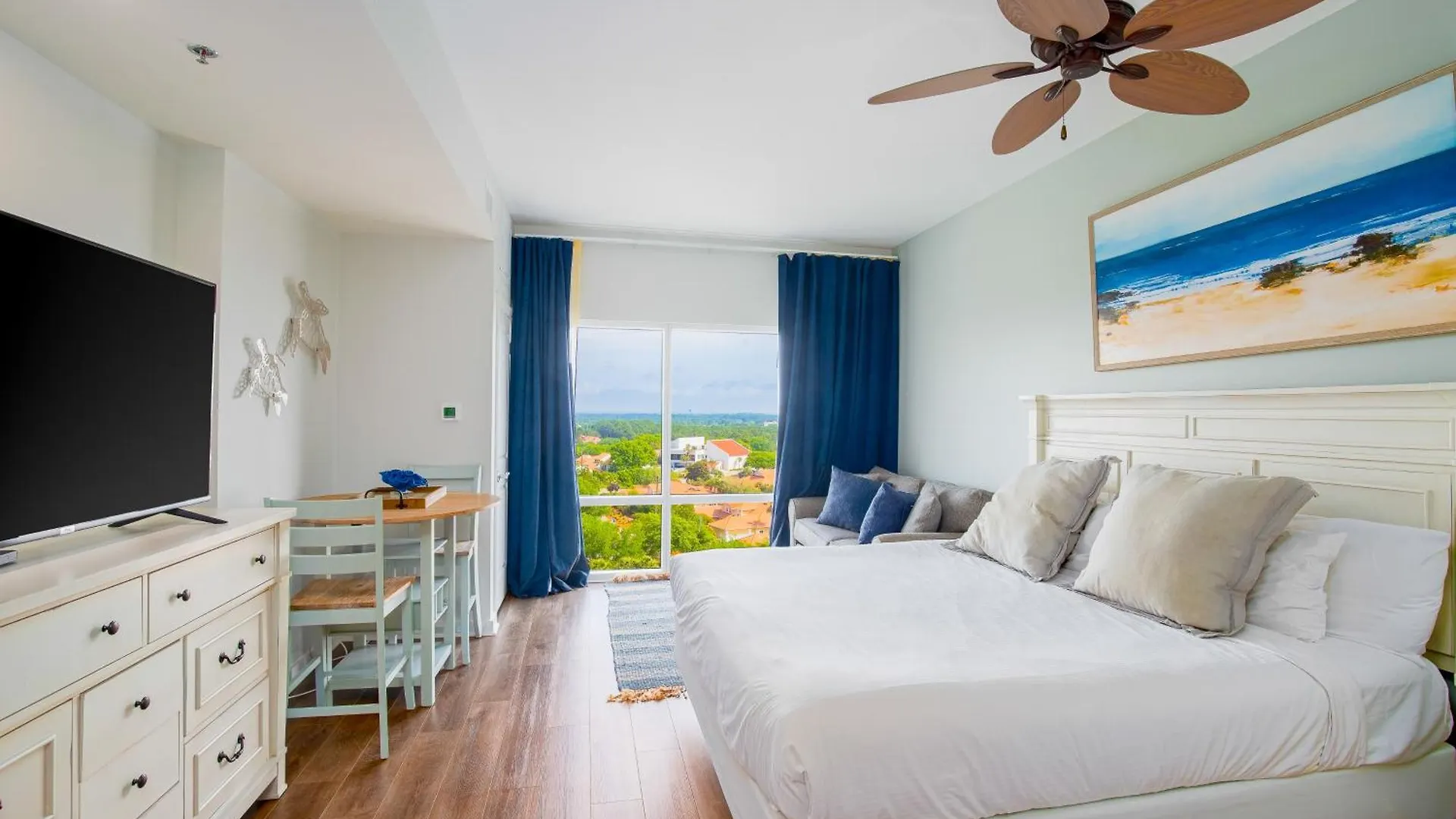 Hotel Luau 7012 Miramar Beach